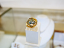 На фото Золотые кольца в Казахстане №1236: Желтое золото 585 Родирование Лондон топаз Фианит  Magic Stones.
