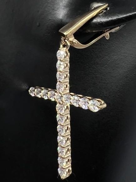 На фото Золотые серьги с янтарем в Казахстане №серьги из красного золота с фианитом вес 6.58 г:     .