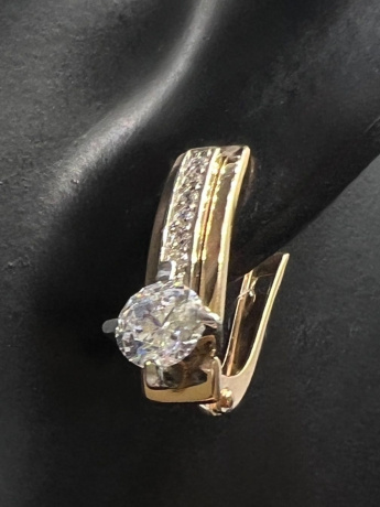 На фото Золотые серьги  №серьги из белого золота с фианитом вес 4.03 г:     .