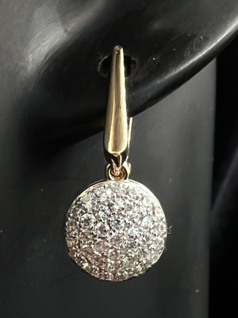 На фото Золотые серьги  №серьги из красного золота с фианитом вес 5.31 г:     .