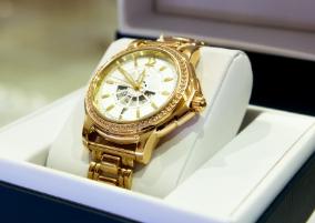 На фото Золотые часы в Казахстане №1084: Красное золото Au585 Родирование Фианит  Интер-Час.