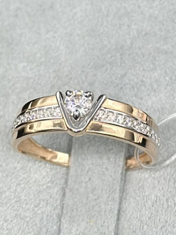 На фото Золотые кольца в Казахстане №кольцо из белого золота с фианитом 18 вес 1.72 г:     .