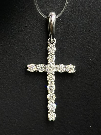 На фото Золотые кресты в Казахстане №крестик из белого золота с бриллиантом вес 1.21 г:     .