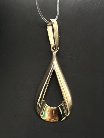 На фото Золотые подвески в Казахстане №подвеска из красного золота без вставки вес 0.78 г:     .