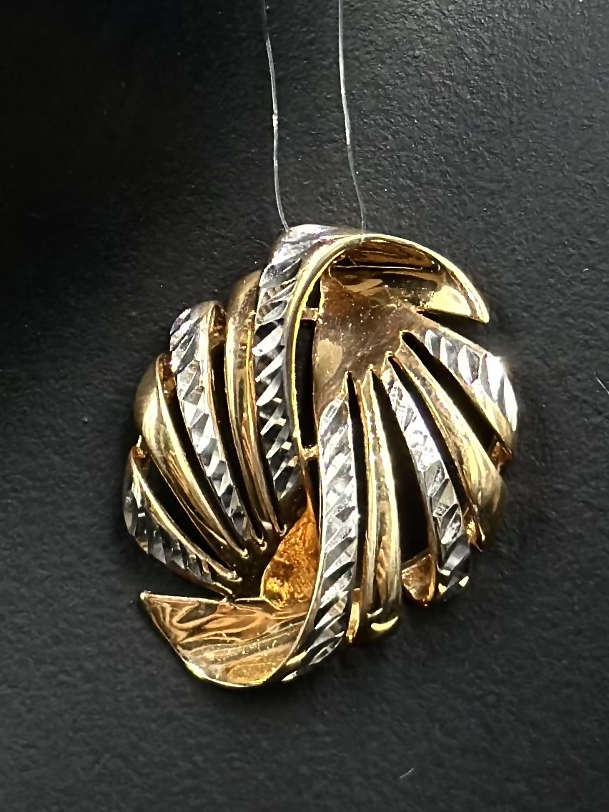 На фото Золотые подвески в Казахстане №подвеска из белого золота без вставки вес 2.83 г:     .