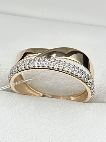 На фото Золотые кольца в Казахстане №кольцо из красного золота с фианитом 17 вес 1.9 г:     .