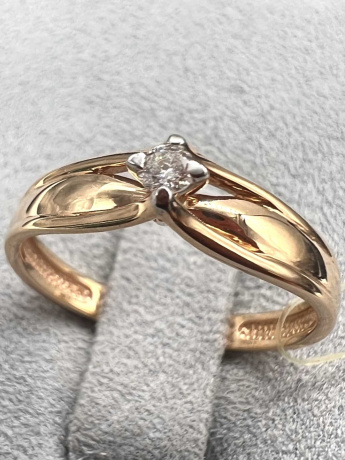 На фото Золотые кольца в Казахстане №кольцо из белого золота с бриллиантом 16 вес 1.74 г:     .