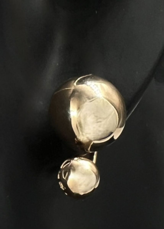 На фото Золотые серьги  №серьги из красного золота без вставки вес 4.3 г:     .