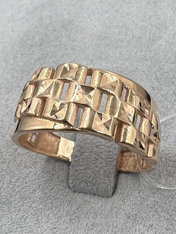 На фото Золотые кольца в Казахстане №кольцо из красного золота без вставки 19 вес 3.6 г:     .