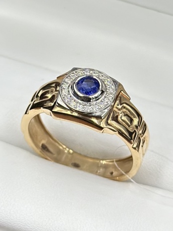 На фото Золотые печатки в Казахстане №Золото Москвы печатка золотая размер 21.5 вес 7.83 г золото, фианит:     .