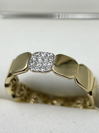На фото Золотые кольца в Казахстане №кольцо из желтого золота с цирконием 18 вес 2.86 г:     .