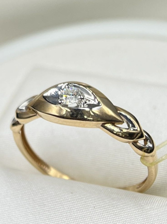 На фото Золотые кольца в Казахстане №кольцо из белого золота с бриллиантом 18.5 вес 1.67 г:     .