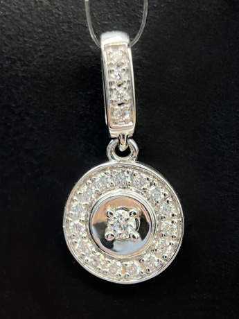 На фото Золотые подвески в Казахстане №подвеска из белого золота с бриллиантом вес 1.2 г:     .