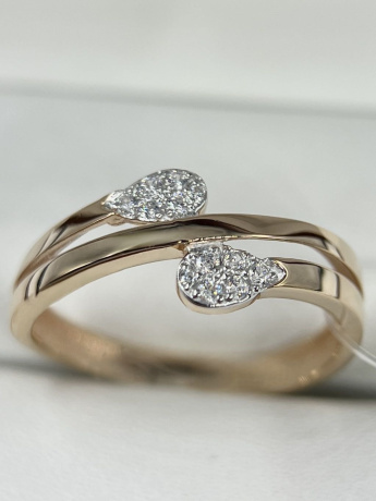 На фото Золотые кольца в Казахстане №кольцо из красного золота с фианитом 17.5 вес 1.69 г:     .