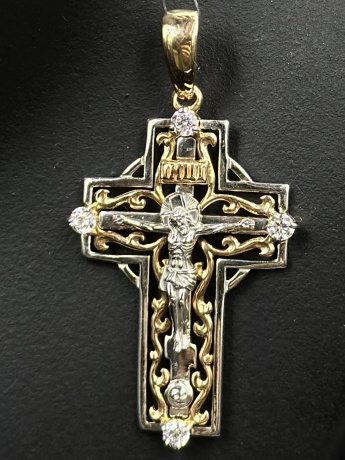 На фото Золотые кресты в Казахстане №крестик из белого золота с фианитом вес 4.6 г:     .
