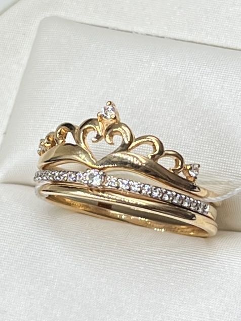 На фото Золотые кольца в Казахстане №кольцо из красного золота с фианитом 17.5 вес 3.2 г:     .