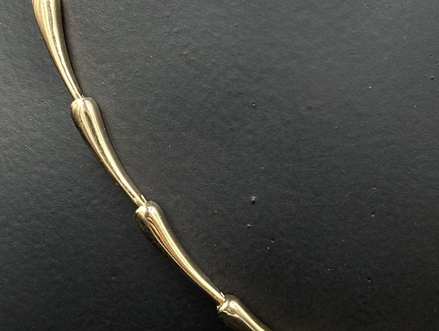 На фото Золотые колье в Казахстане №колье из красного золота без вставки вес 16.43 г:     .