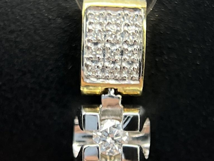 На фото Золотые подвески в Казахстане №подвеска из белого золота с бриллиантом вес 1.55 г:     .