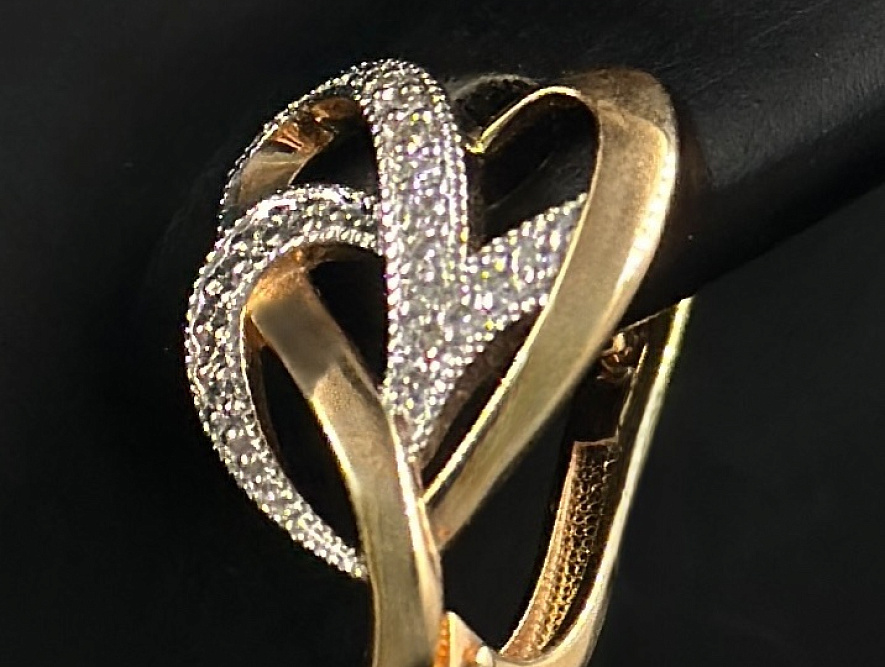 На фото Золотые серьги  №серьги из красного золота с бриллиантом вес 4.28 г:     .