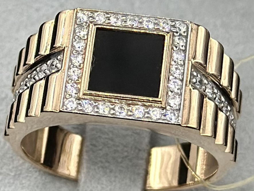 На фото Золотые печатки в Казахстане №печатка из красного золота с фианитом 23 вес 10.51 г:     .