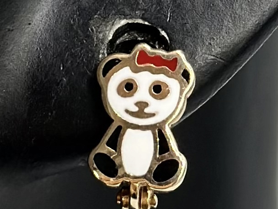 На фото Золотые серьги  №серьги из красного золота с эмалью вес 2.09 г:     .