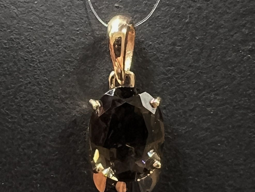 На фото Золотые подвески в Казахстане №подвеска из красного золота с раухтопазом вес 1.07 г:     .