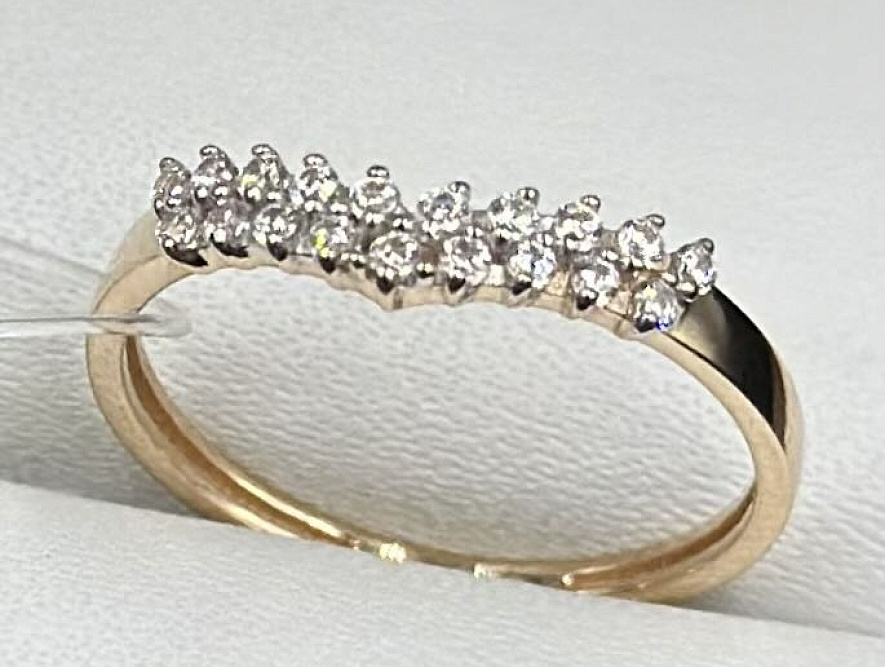 На фото Золотые кольца в Казахстане №кольцо из красного золота с фианитом 16 вес 1.17 г:     .