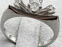 На фото Золотые кольца в Казахстане №кольцо из белого золота с бриллиантом 17.5 вес 2.72 г:     .