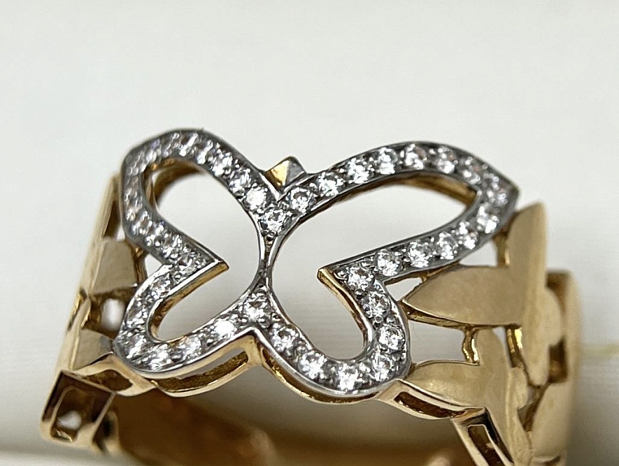 На фото Золотые кольца в Казахстане №кольцо из красного золота с фианитом 17.5 вес 3.34 г:     .