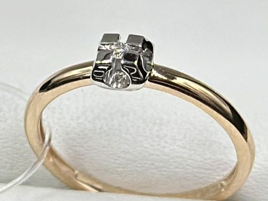 На фото Золотые кольца в Казахстане №кольцо из белого золота с бриллиантом 15 вес 1.15 г:     .