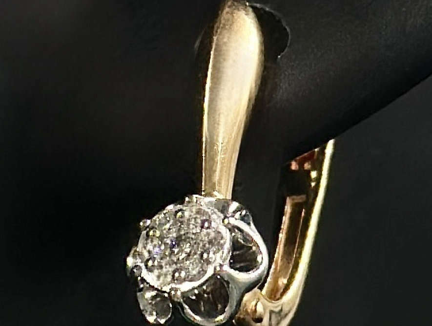 На фото Золотые серьги с янтарем в Казахстане №серьги из белого золота с бриллиантом вес 3.46 г:     .