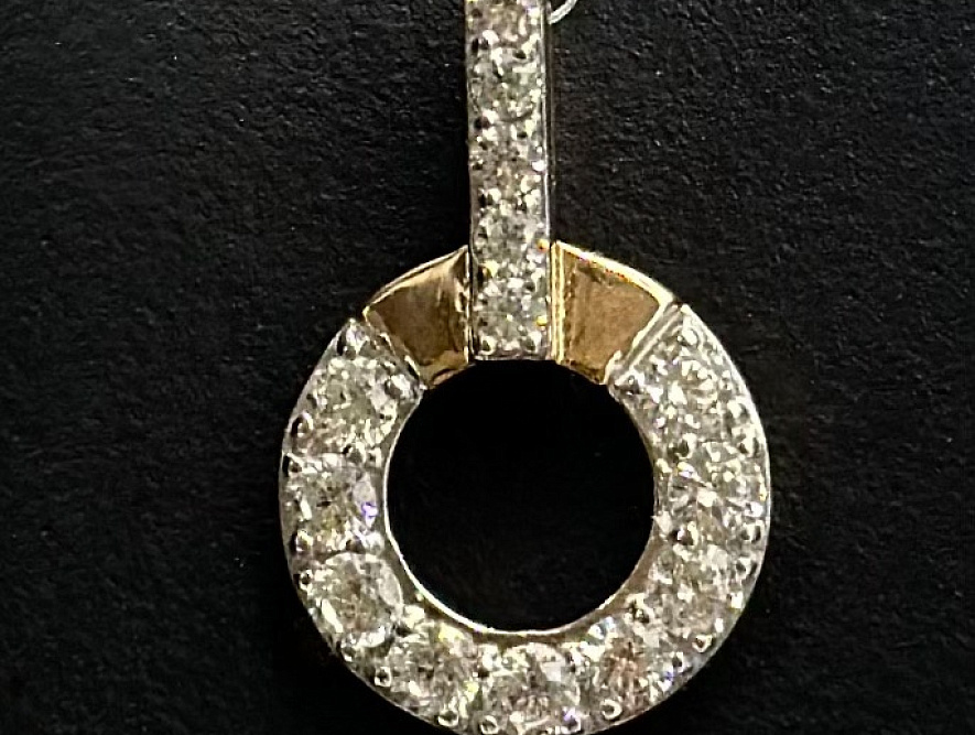 На фото Золотые подвески в Казахстане №подвеска из красного золота с фианитом вес 1 г:     .