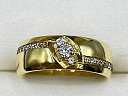 На фото Золотые кольца в Казахстане №кольцо из желтого золота с фианитом 17 вес 1.98 г:     .
