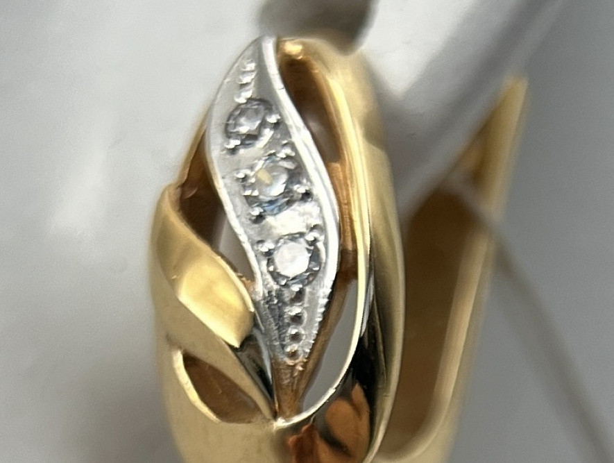 На фото Золотые серьги  №серьги из красного золота с фианитом вес 4.82 г:     .