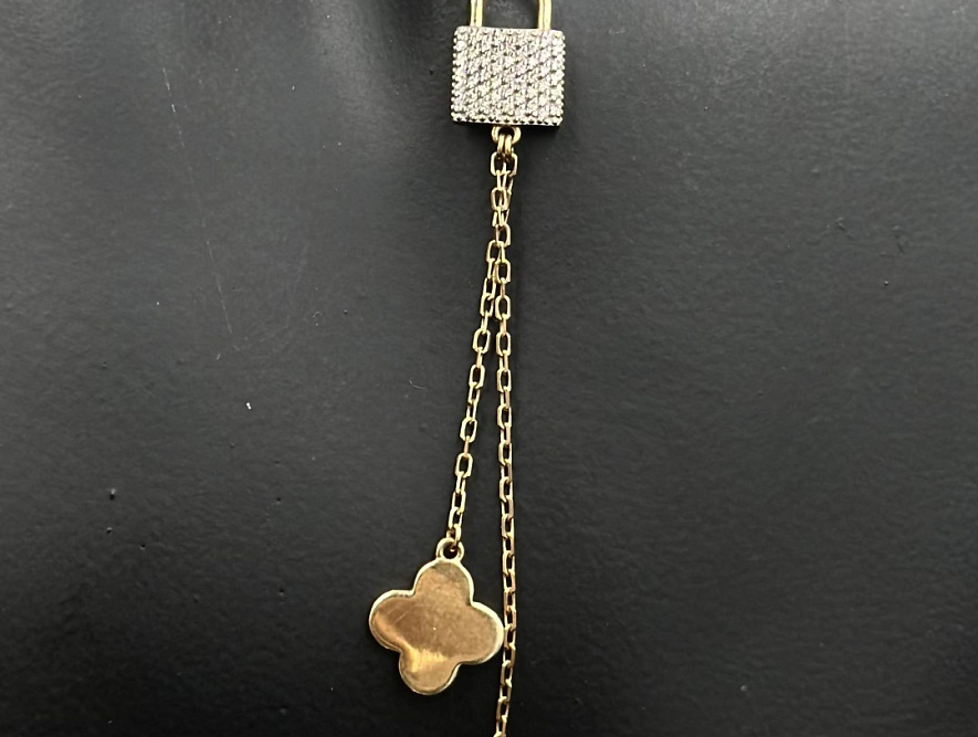 На фото Золотые колье в Казахстане №колье из красного золота с цирконием вес 3.65 г:     .