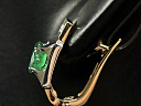 На фото Золотые серьги  №серьги из белого золота с бриллиантом и изумрудом вес 5.13 г:     .