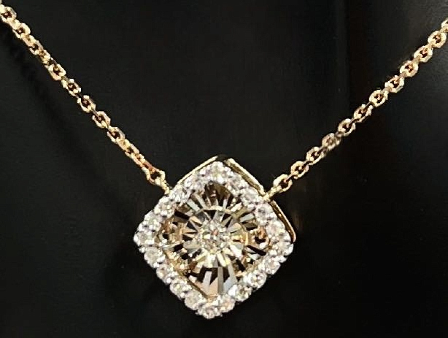 На фото Золотые колье в Казахстане №колье из красного золота с бриллиантом вес 2.65 г:     .