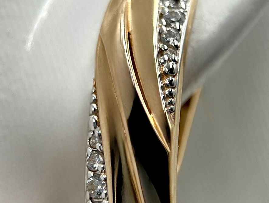 На фото Золотые серьги  №серьги из красного золота с фианитом вес 2.86 г:     .