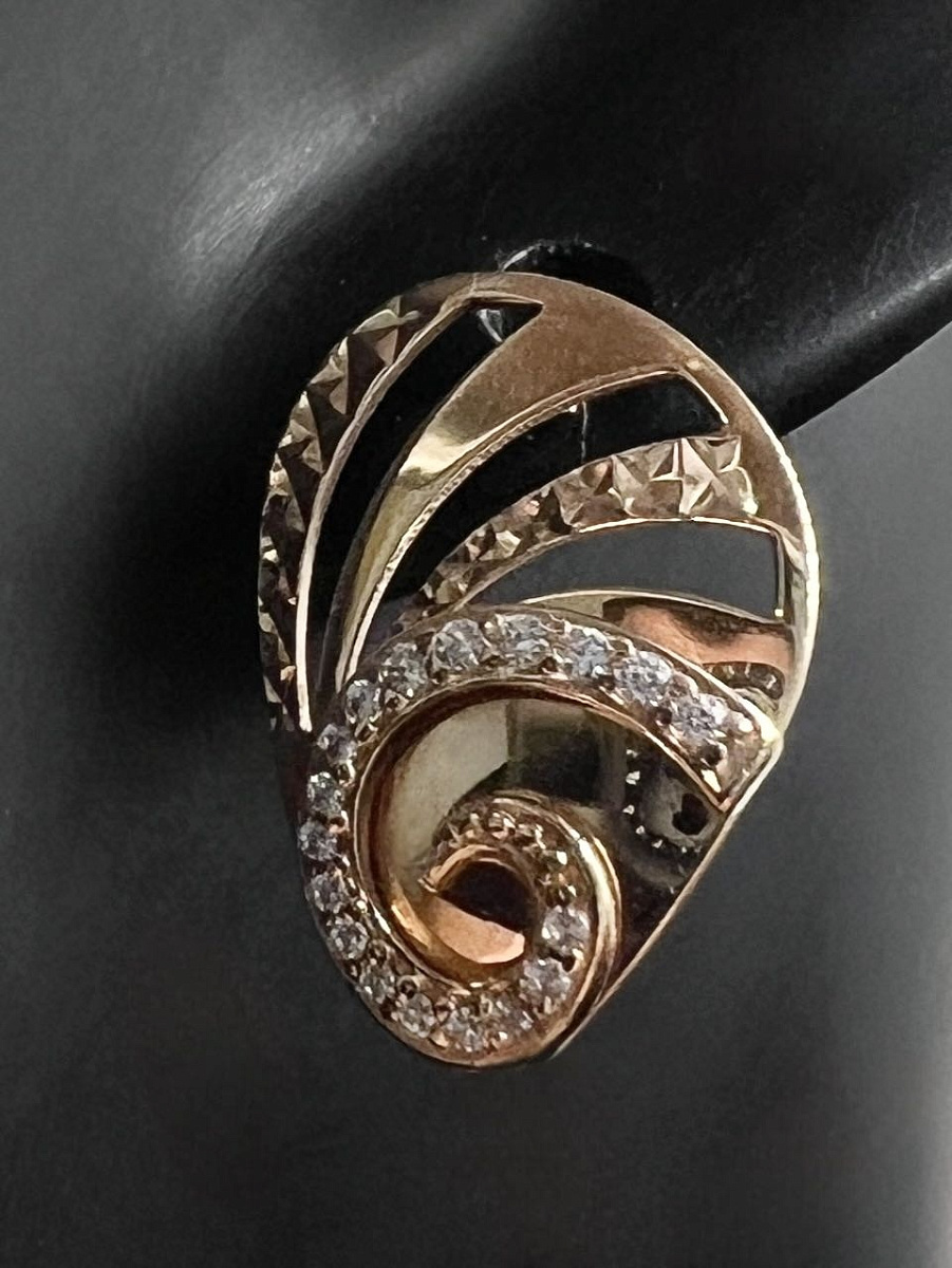 На фото Золотые серьги  №серьги из красного золота с фианитом вес 5 г:     .