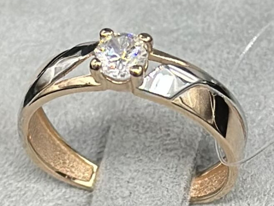 На фото Золотые кольца в Казахстане №кольцо из белого золота с фианитом 16 вес 1.38 г:     .