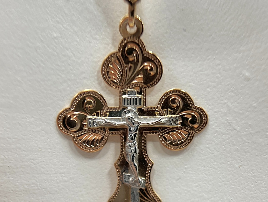 На фото Золотые подвески в Казахстане №подвеска из белого золота без вставки вес 2.84 г:     .