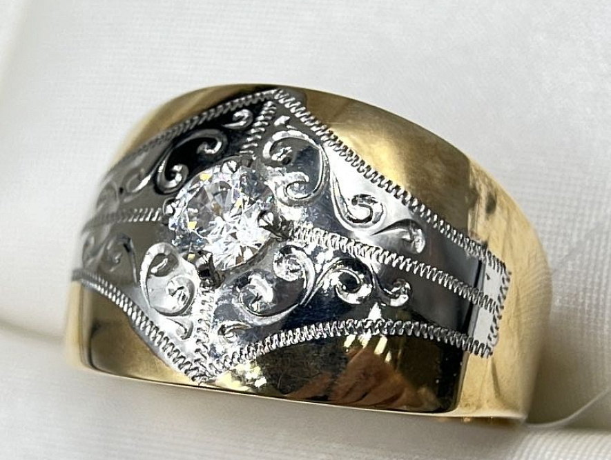 На фото Золотые кольца в Казахстане №кольцо из белого золота с фианитом 17 вес 1.89 г:     .