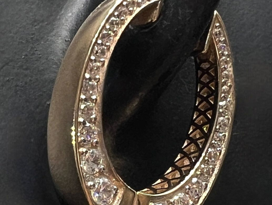 На фото Золотые серьги  №серьги из красного золота с фианитом вес 8.03 г:     .