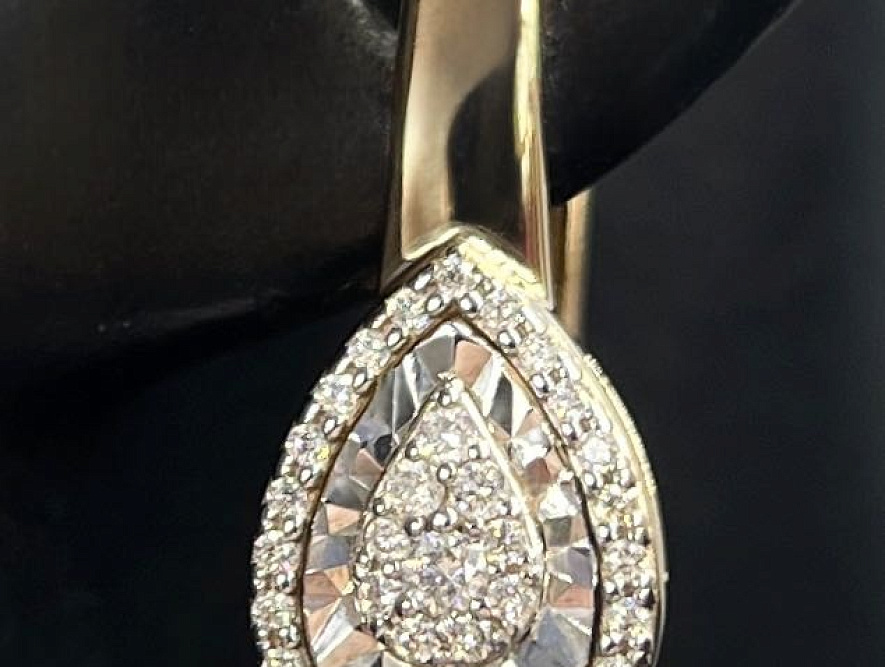 На фото Золотые серьги  №серьги из белого золота с бриллиантом вес 3.56 г:     .