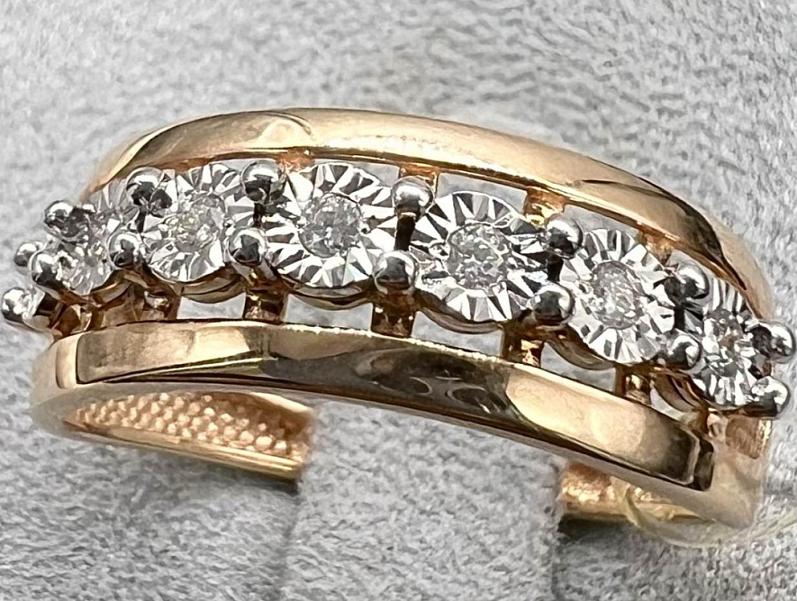 На фото Золотые кольца в Казахстане №кольцо из красного золота с бриллиантом 17.5 вес 2.23 г:     .