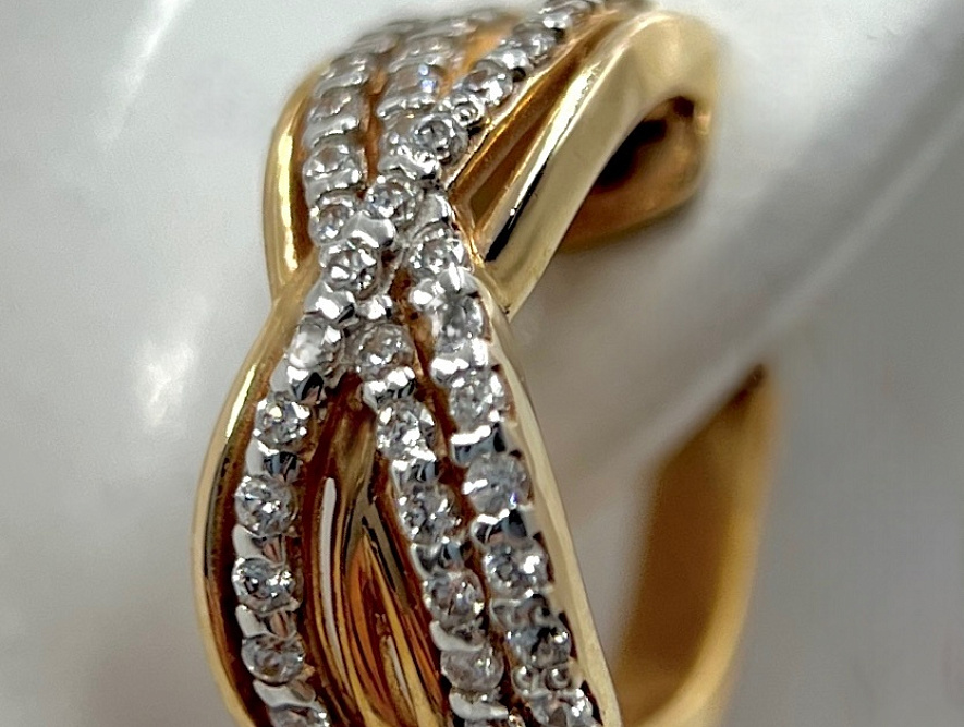 На фото Золотые серьги  №серьги из красного золота с фианитом вес 4.23 г:     .