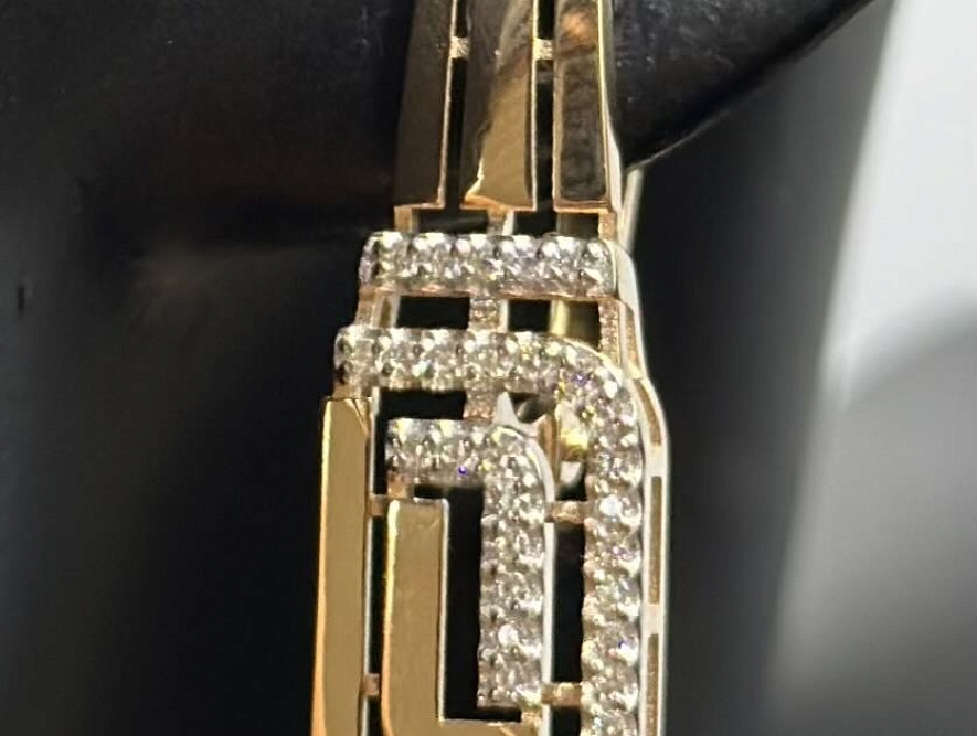 На фото Золотые серьги  №серьги из красного золота с фианитом вес 5.54 г:     .