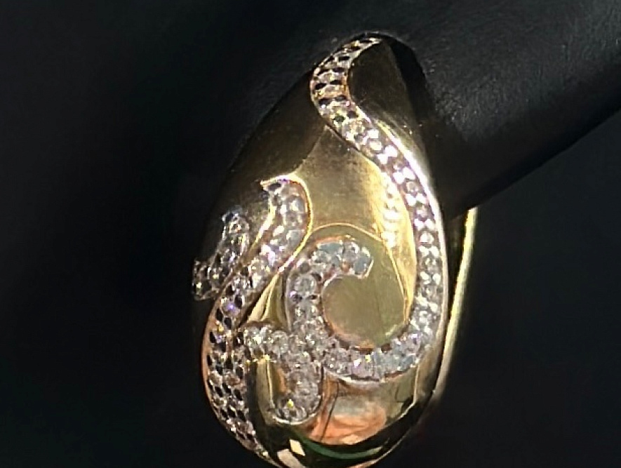 На фото Золотые серьги  №серьги из красного золота с фианитом вес 5.04 г:     .