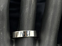 На фото Золотые кольца в Казахстане №обручальное кольцо из белого золота без вставки 19.5 вес 3.3 г:     .