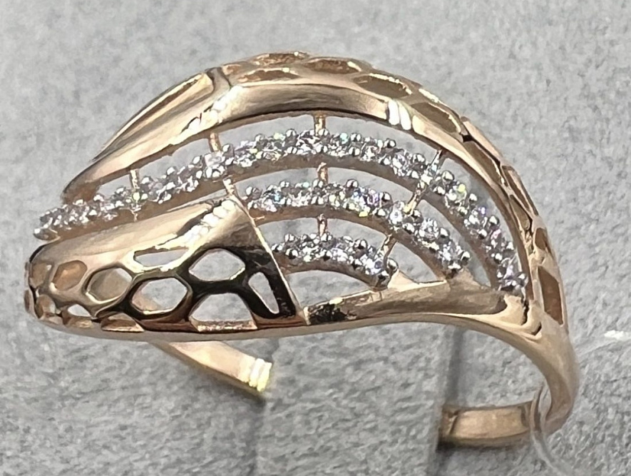 На фото Золотые кольца в Казахстане №кольцо из красного золота без вставки 19.5 вес 2.07 г:     .